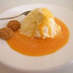 kaktussauce (Kaktusfeigensauce mit Vanilleeis)