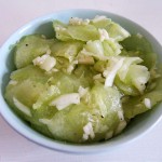 Asiatischer Gurkensalat mit Wasabi (Asiatischer Gurkensalat mit Wasabipaste)