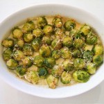 Überbackener Rosenkohl (Überbackener Rosenkohl in Parmesan-Sahnesauce)