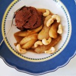 Apfelspalten mit Granatapfelsirup (Apfelspalten in Granatapfelsirup)