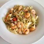 Garnelen in Sahnesauce mit Tagliatelle (Garnelen in Limetten-Sahnesauce mit Tagliatelle)