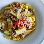 Bandnudeln mit Thunfisch und Tomaten_ji-W800 (Bandnudeln mit Thunfisch und Tomaten)