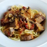 Spaghetti mit mit Serranoschinken und Entenbrustfilets in Sahnesauce_ji-W800 (Spaghetti mit Serranoschinken und Entenbrustfilets in Sahnesauce)