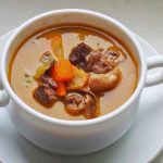 Ochsenschwanzsuppe mit Steinpilzen_ji-W800 (Ochsenschwanzsuppe mit Steinpilzen)