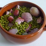 Erbsen mit Räucherspeck und Schalotten_ji (Erbsen mit Räucherspeck und Schalotten)