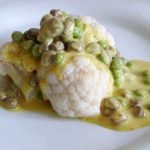 Indischer Blumenkohl mit Curry-Bechamel_ji (Indischer Blumenkohl mit Curry-Bechamel)
